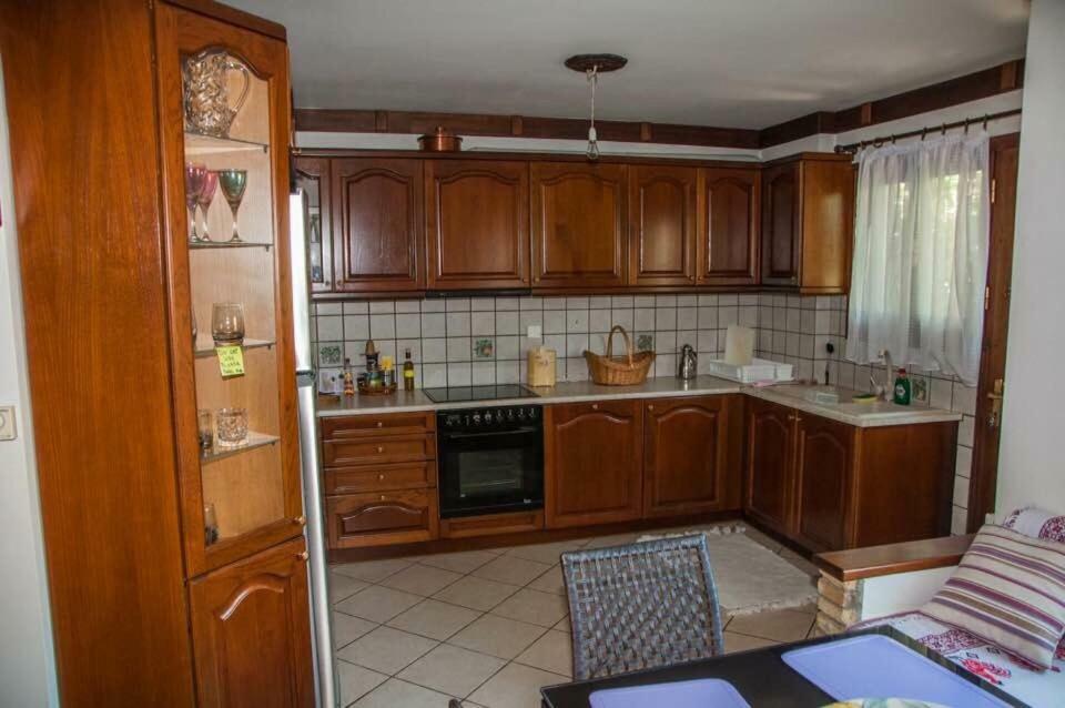 Dorothea'S Villa Platanos  Eksteriør bilde